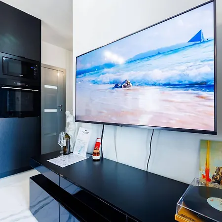 Apartment Luxury With Bath- Centre, Free Parking