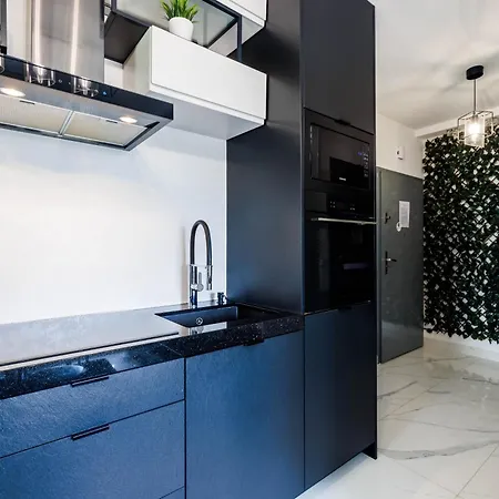 Luxury With Bath- Centre, Free Parking By Staynest *