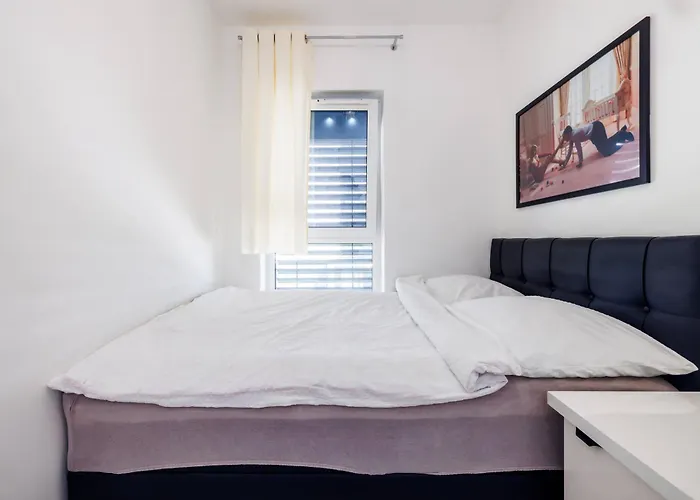 Apartment Luxury With Bath- Centre, Free Parking By Staynest Rzeszow